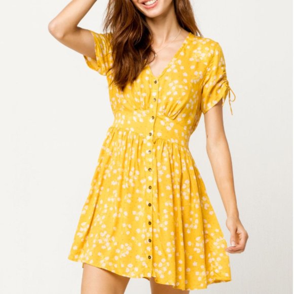 Billabong Dresses & Skirts - BILLABONG Twirl Twist Yellow Sun Dress Small